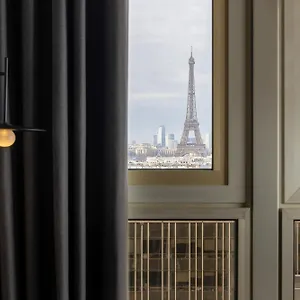 Les Artistes Hotel