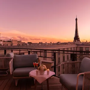 Du Collectionneur Hotel